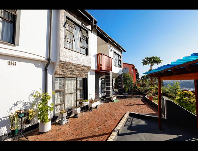 4 BEDROOM HOUSE FOR SALE IN AVOCA